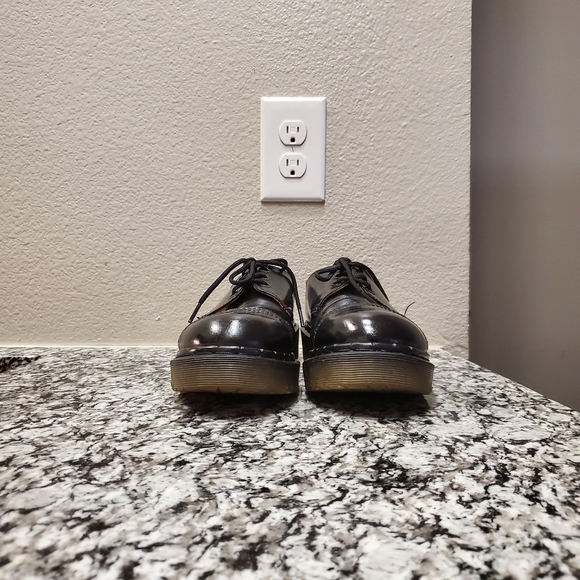 SOLD Dr. Martens Vintage Oxford - Picture 2 of 7